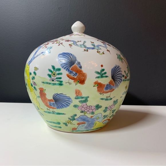 Vase/Urn LOCKURNA, China, 1900s Motif with chicken birds in polychrome colors. - Picture 4 of 9